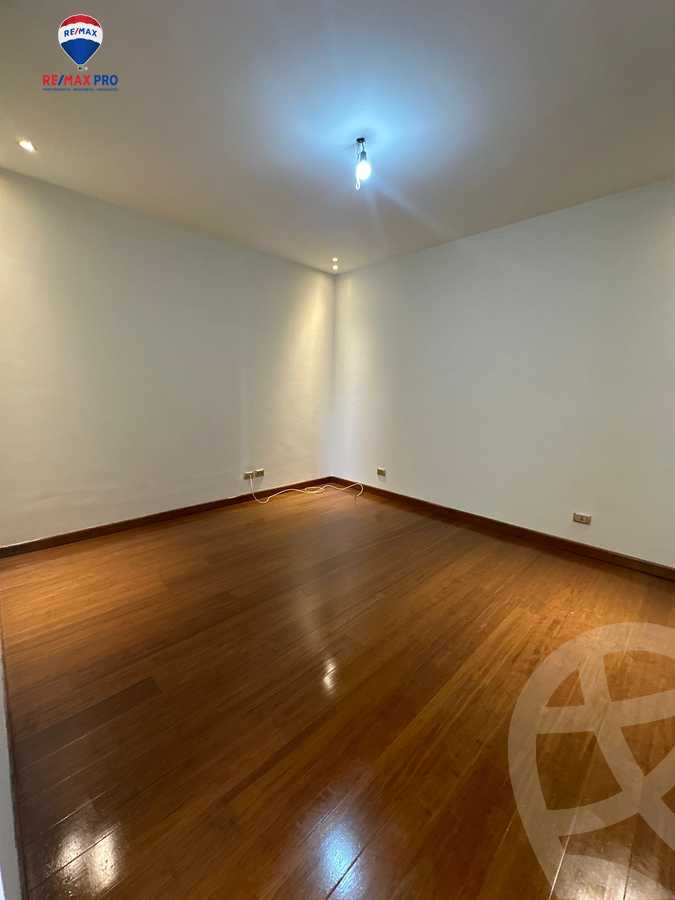 https://aqarmap.com.eg/en/listing/6033758-for-rent-cairo-el-sheikh-zayed-city-compounds-kmbwnd-wyst-twn-swdyk