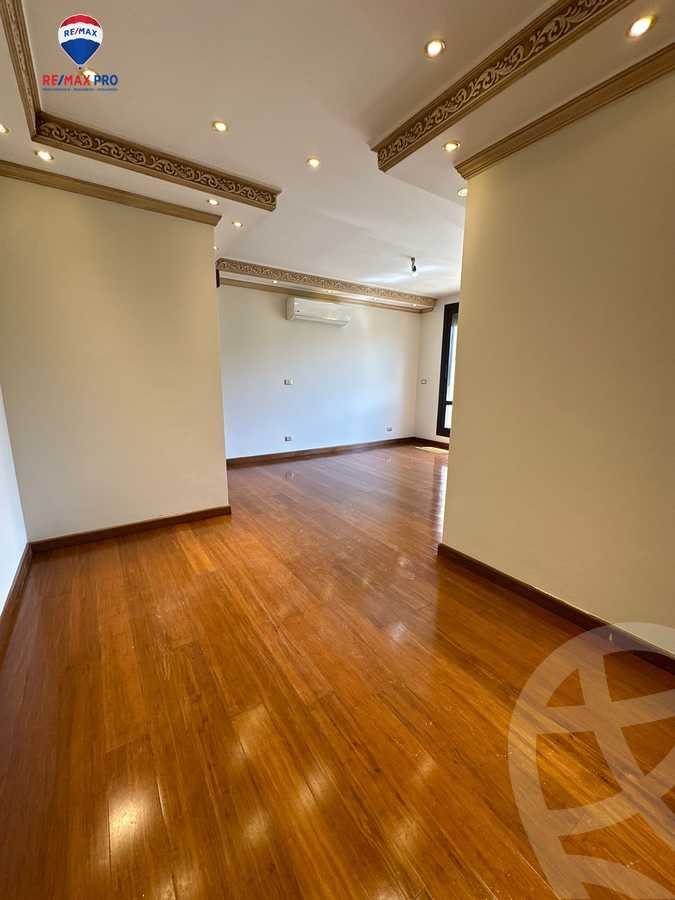 https://aqarmap.com.eg/en/listing/6033758-for-rent-cairo-el-sheikh-zayed-city-compounds-kmbwnd-wyst-twn-swdyk