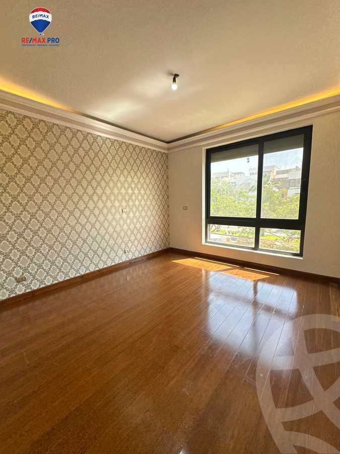 https://aqarmap.com.eg/en/listing/6033758-for-rent-cairo-el-sheikh-zayed-city-compounds-kmbwnd-wyst-twn-swdyk