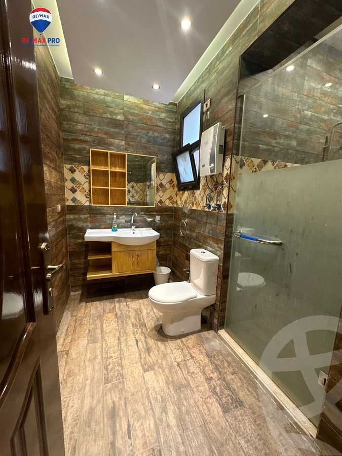 https://aqarmap.com.eg/en/listing/6033758-for-rent-cairo-el-sheikh-zayed-city-compounds-kmbwnd-wyst-twn-swdyk