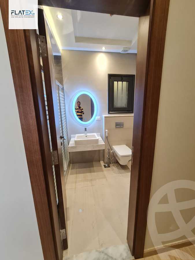 https://aqarmap.com.eg/en/listing/4180985-for-rent-cairo-new-cairo-compounds-lakeview-residence
