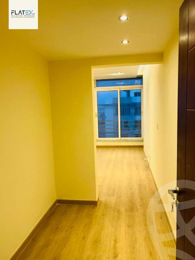 https://aqarmap.com.eg/en/listing/4232081-for-rent-cairo-new-cairo-compounds-mountain-view-hyde-park