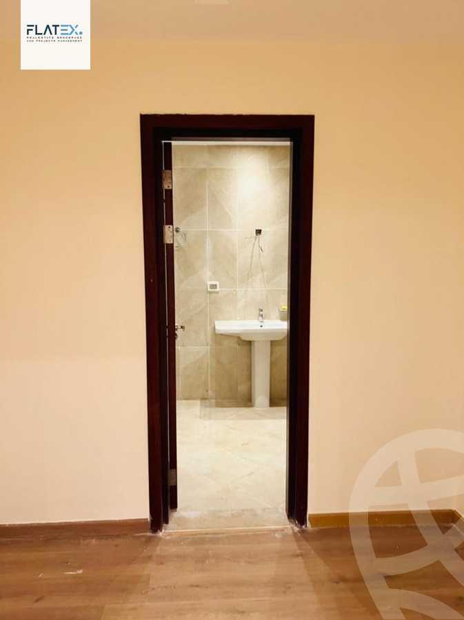 https://aqarmap.com.eg/en/listing/4232081-for-rent-cairo-new-cairo-compounds-mountain-view-hyde-park