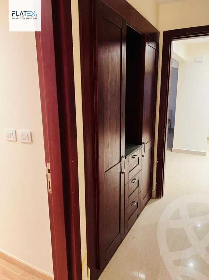 https://aqarmap.com.eg/en/listing/4232081-for-rent-cairo-new-cairo-compounds-mountain-view-hyde-park