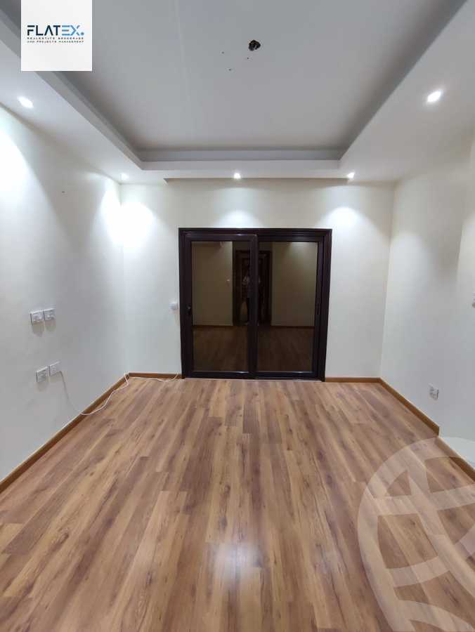 https://aqarmap.com.eg/ar/listing/4309565-for-sale-cairo-new-cairo-compounds-byrl-d-rw