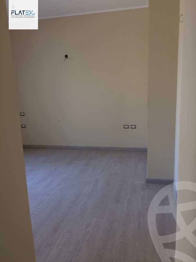 https://aqarmap.com.eg/en/listing/4322908-for-sale-village-gate-mall-palm-hills