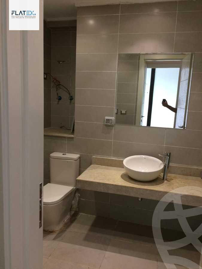 https://aqarmap.com.eg/en/listing/4322908-for-sale-village-gate-mall-palm-hills