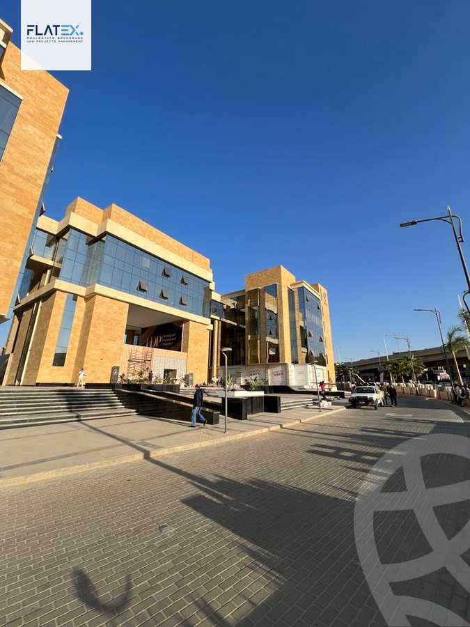 https://aqarmap.com.eg/en/listing/4326323-for-rent-cairo-new-cairo-compounds-les-rois