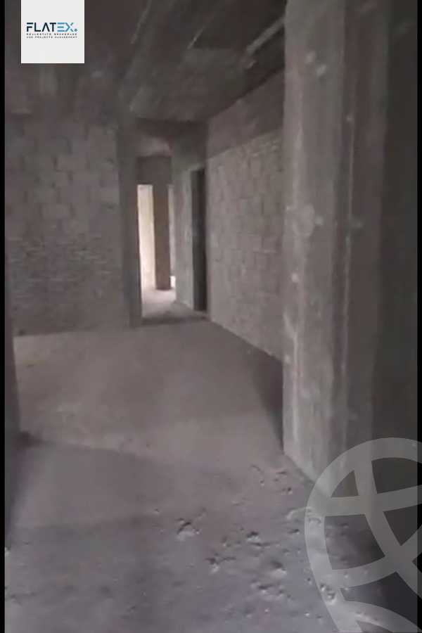 https://aqarmap.com.eg/en/listing/4378825-for-sale-cairo-new-cairo-compounds-mountain-view-hyde-park