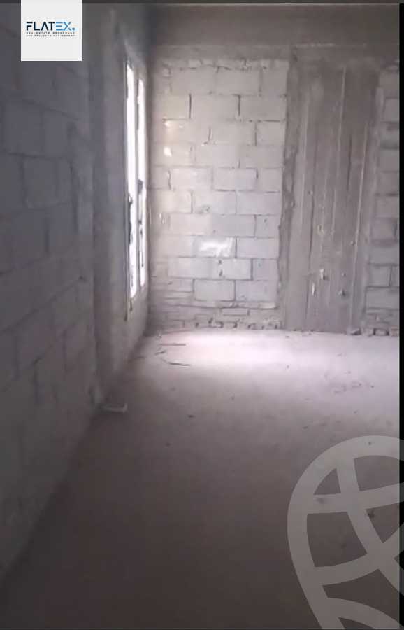 https://aqarmap.com.eg/en/listing/4378825-for-sale-cairo-new-cairo-compounds-mountain-view-hyde-park