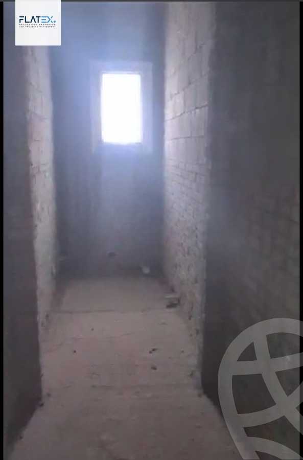https://aqarmap.com.eg/en/listing/4378825-for-sale-cairo-new-cairo-compounds-mountain-view-hyde-park