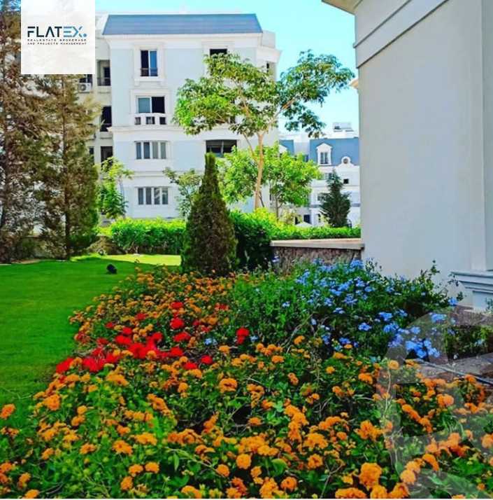 https://aqarmap.com.eg/en/listing/4378825-for-sale-cairo-new-cairo-compounds-mountain-view-hyde-park