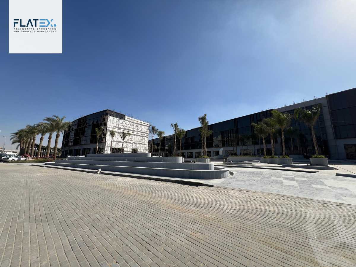 https://aqarmap.com.eg/en/listing/5329082-for-sale-cairo-new-cairo-compounds-lake-view-plaza-el-hazek