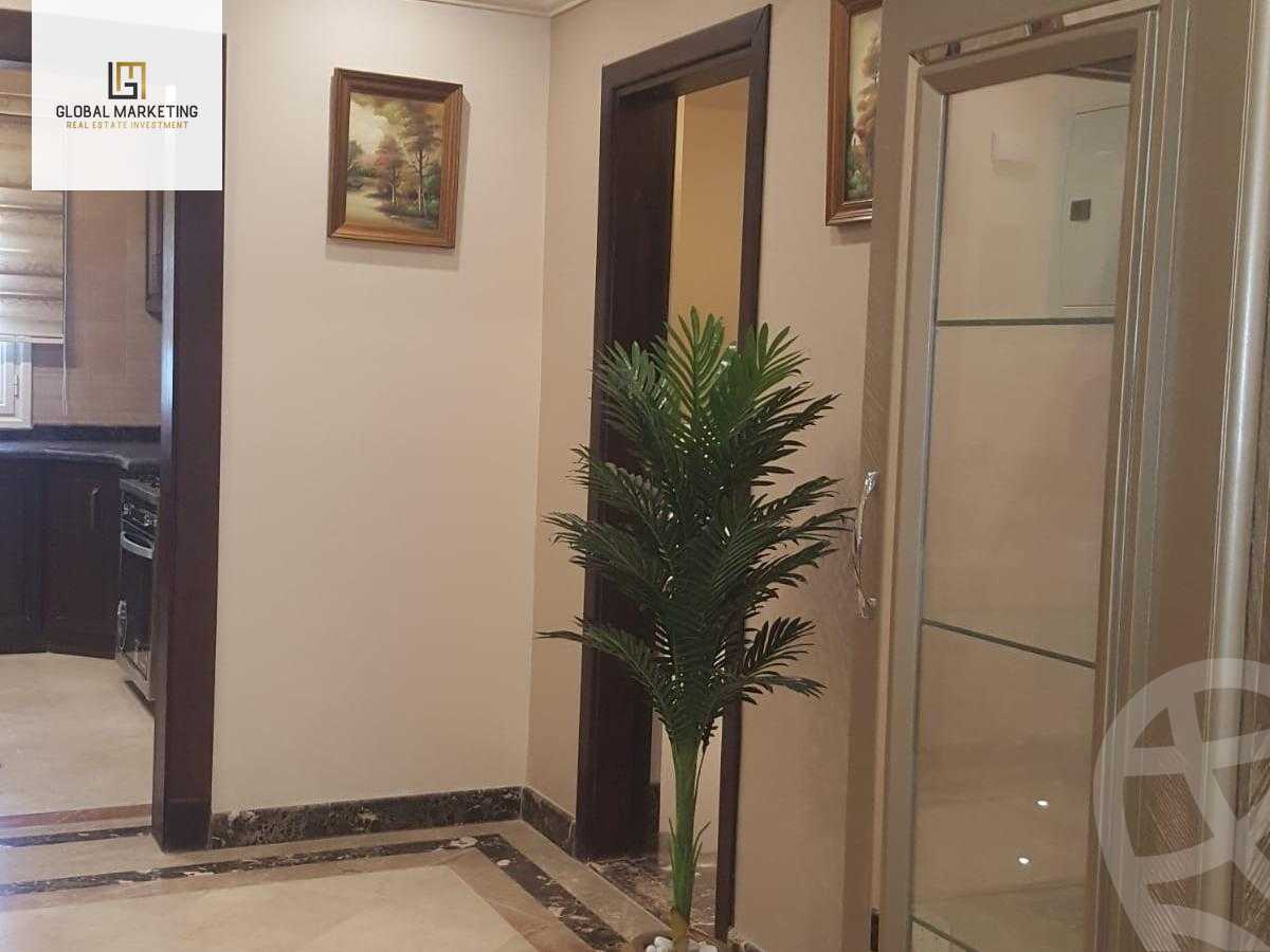 https://aqarmap.com.eg/en/listing/5021330-for-rent-cairo-new-cairo-compounds-mountain-view-hyde-park