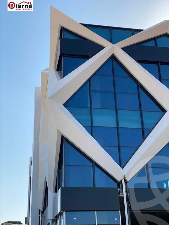https://aqarmap.com.eg/en/listing/4361665-for-sale-cairo-new-administrative-capital-r7-mydtwn-fyl-mwl-btr-hwm