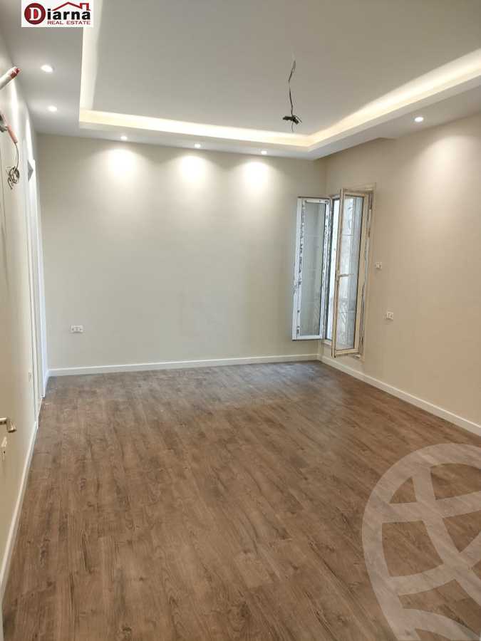 https://aqarmap.com.eg/en/listing/4342313-for-rent-cairo-new-cairo-compounds-mountain-view-hyde-park