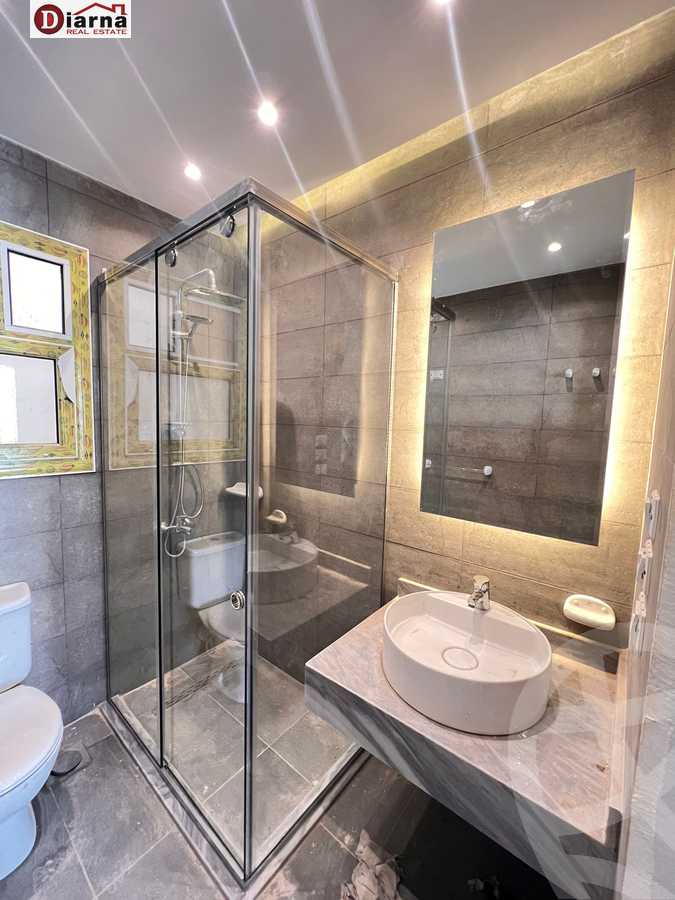 https://aqarmap.com.eg/en/listing/4342313-for-rent-cairo-new-cairo-compounds-mountain-view-hyde-park