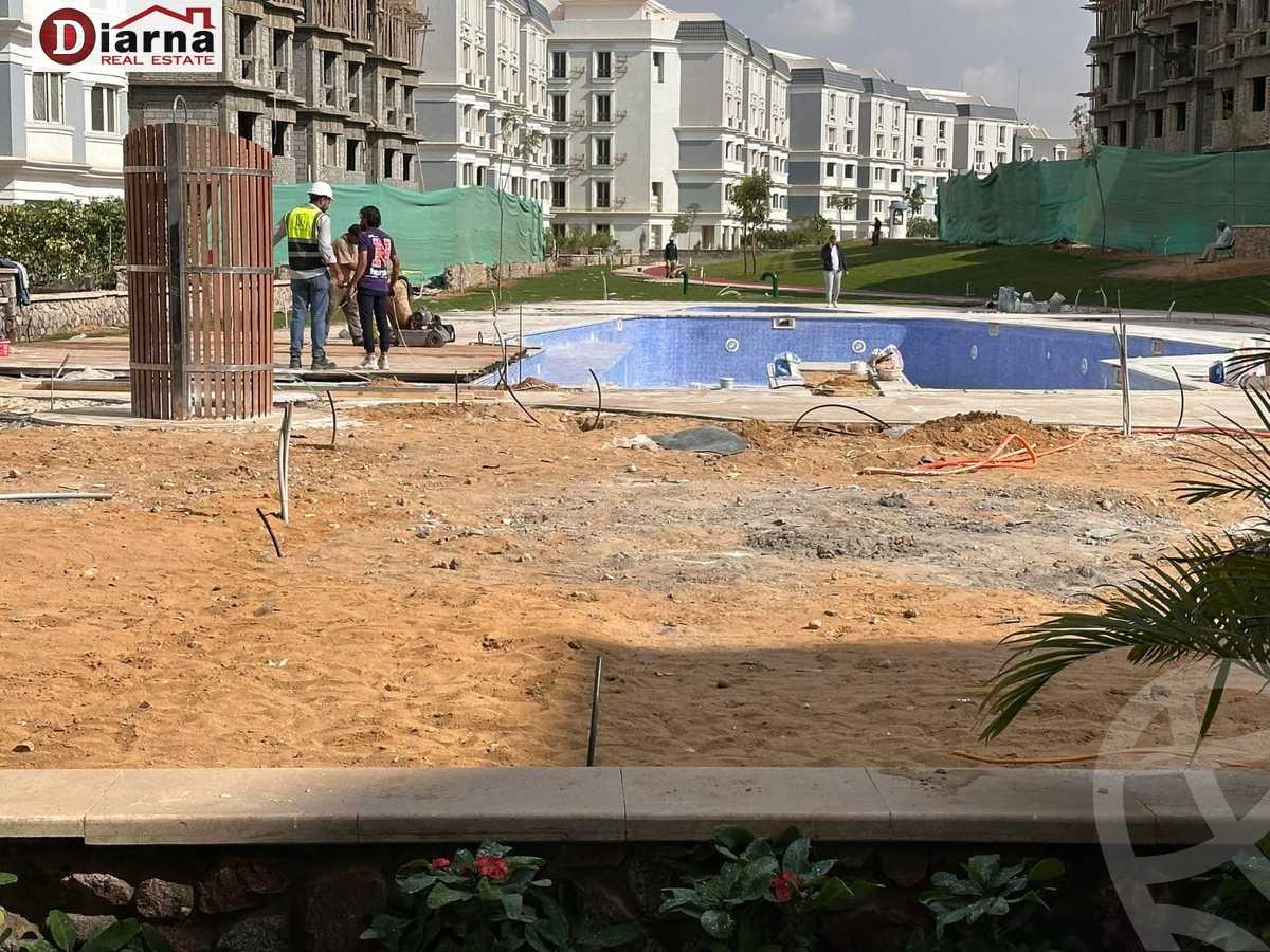 https://aqarmap.com.eg/en/listing/4365550-for-sale-cairo-new-cairo-compounds-mountain-view-hyde-park