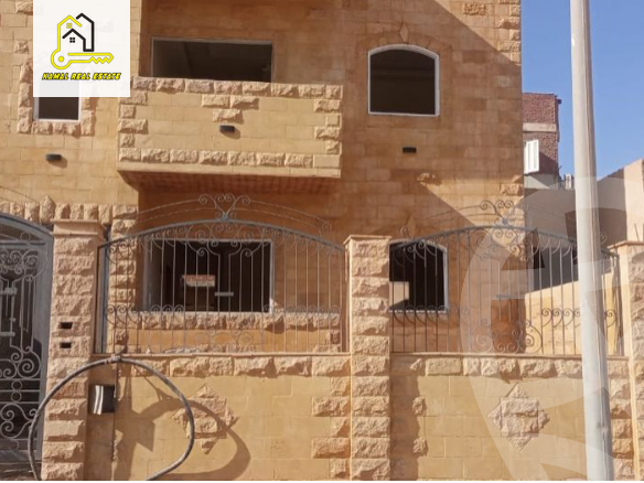 https://aqarmap.com.eg/ar/listing/4437655-for-sale-cairo-6th-of-october-hadaeq-october-ebni-betak-4