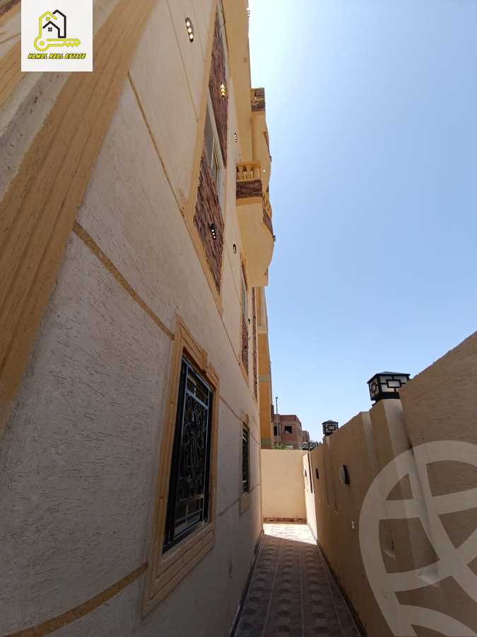 https://aqarmap.com.eg/ar/listing/4909870-for-sale-cairo-6th-of-october-hadaeq-october-ebni-betak-4