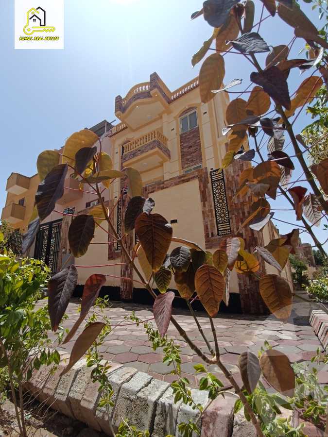 https://aqarmap.com.eg/ar/listing/4909870-for-sale-cairo-6th-of-october-hadaeq-october-ebni-betak-4