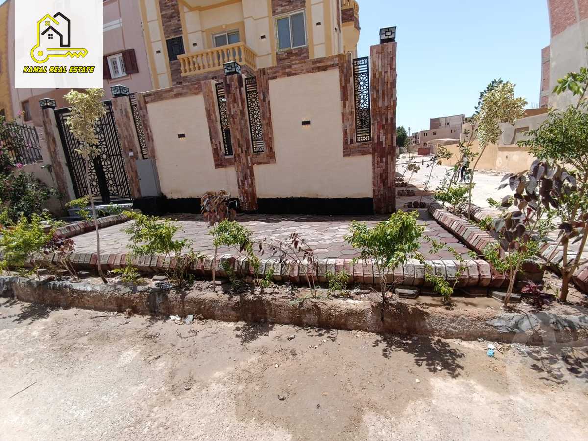 https://aqarmap.com.eg/ar/listing/4909870-for-sale-cairo-6th-of-october-hadaeq-october-ebni-betak-4