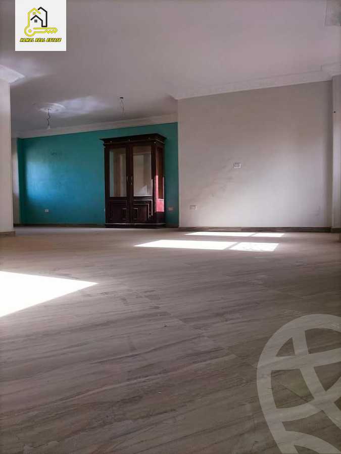 https://aqarmap.com.eg/ar/listing/5204919-for-sale-cairo-6th-of-october-hadaeq-october-ebni-betak-7-abdul-rahman-hamdan-st