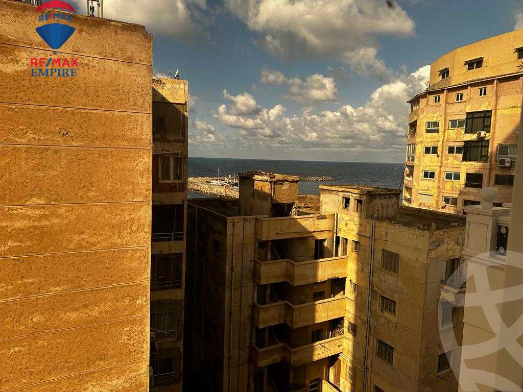 https://aqarmap.com.eg/ar/listing/4535977-for-rent-alexandria-lauran-el-gaish-rd