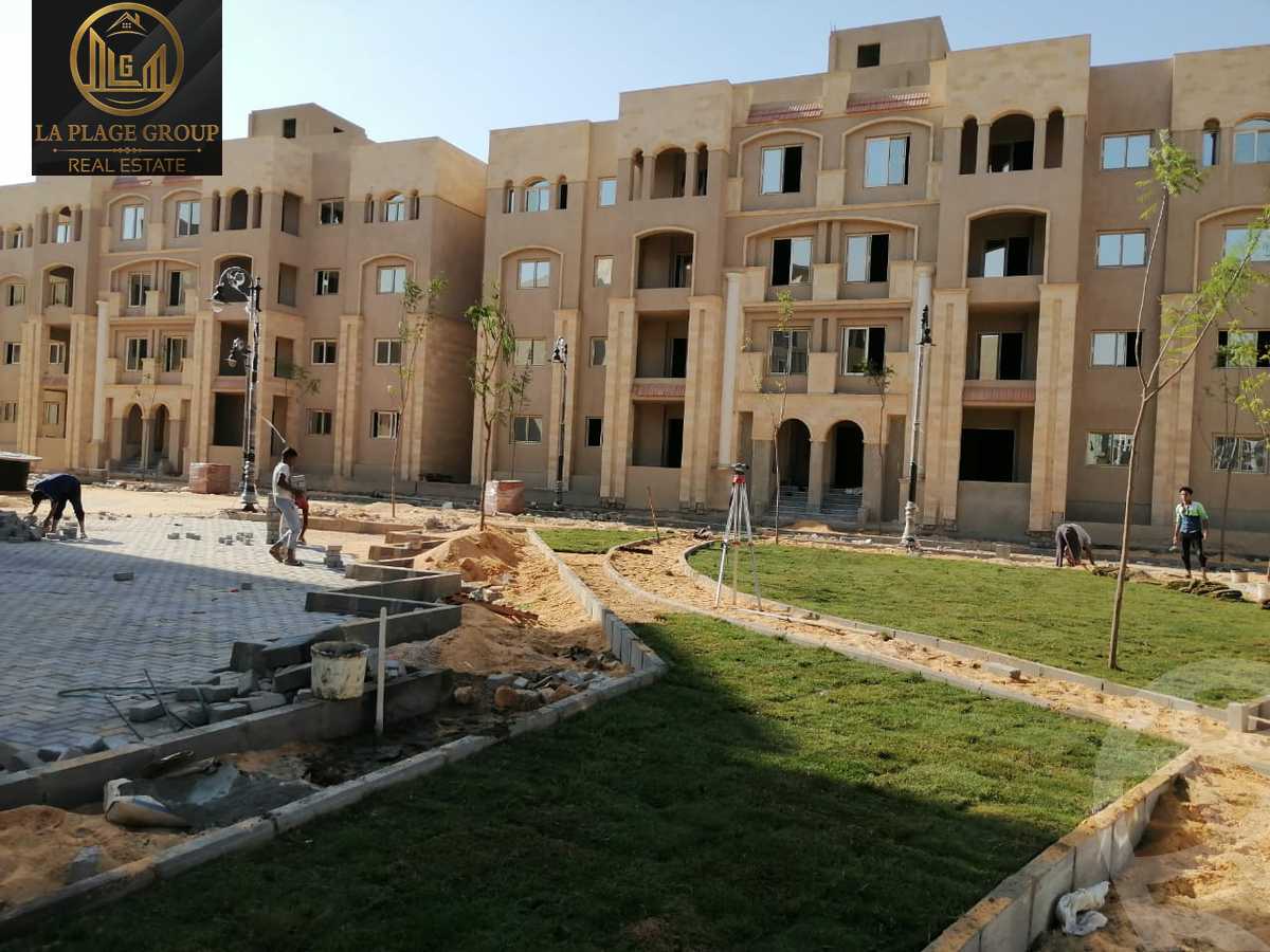 https://aqarmap.com.eg/en/listing/4314313-for-sale-cairo-new-cairo-compounds-rock-vera