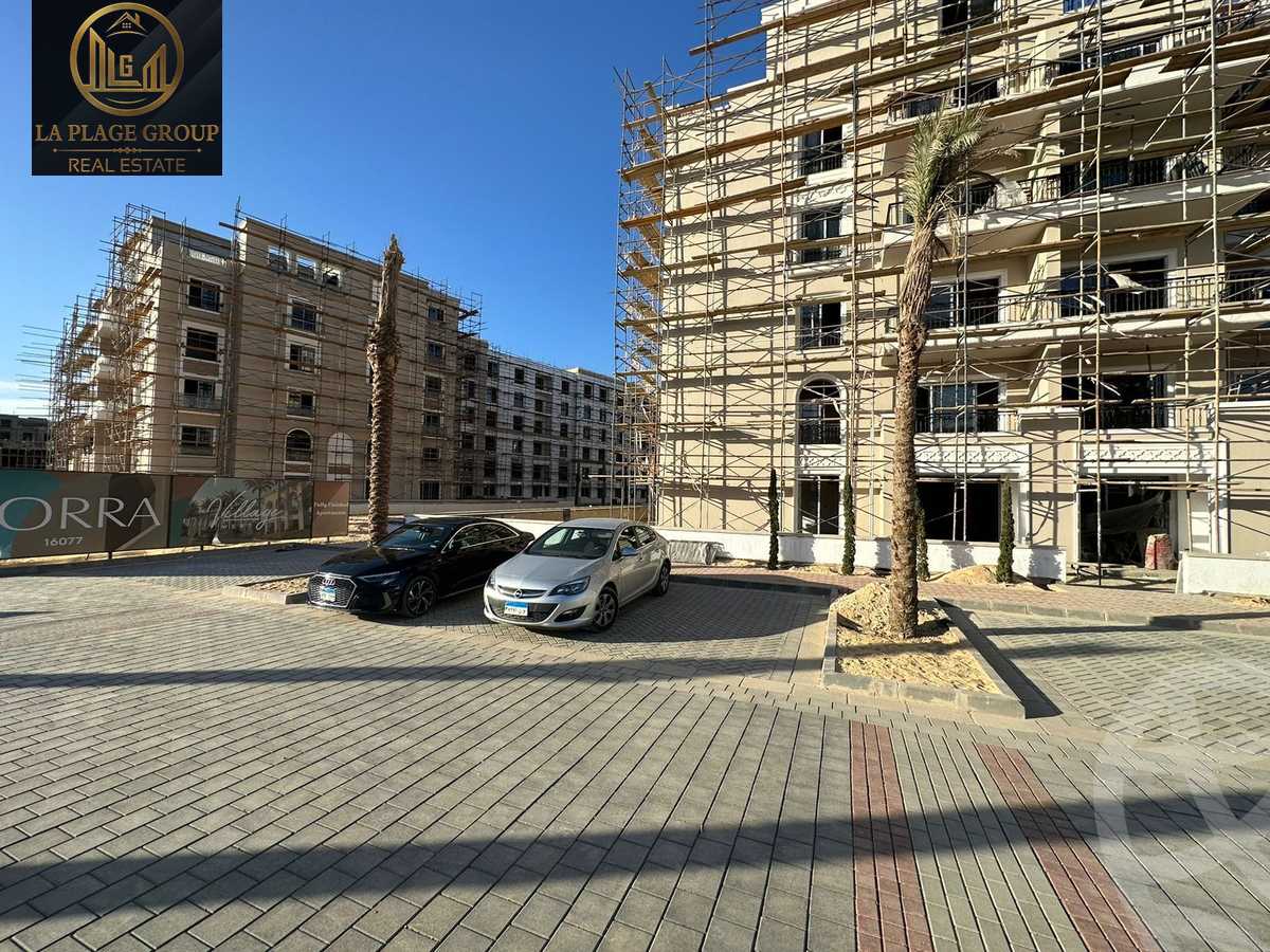 https://aqarmap.com.eg/ar/listing/4561147-for-sale-cairo-el-sheikh-zayed-city-compounds-kmbwnd-fyldj-wyst-dr-llttwyr