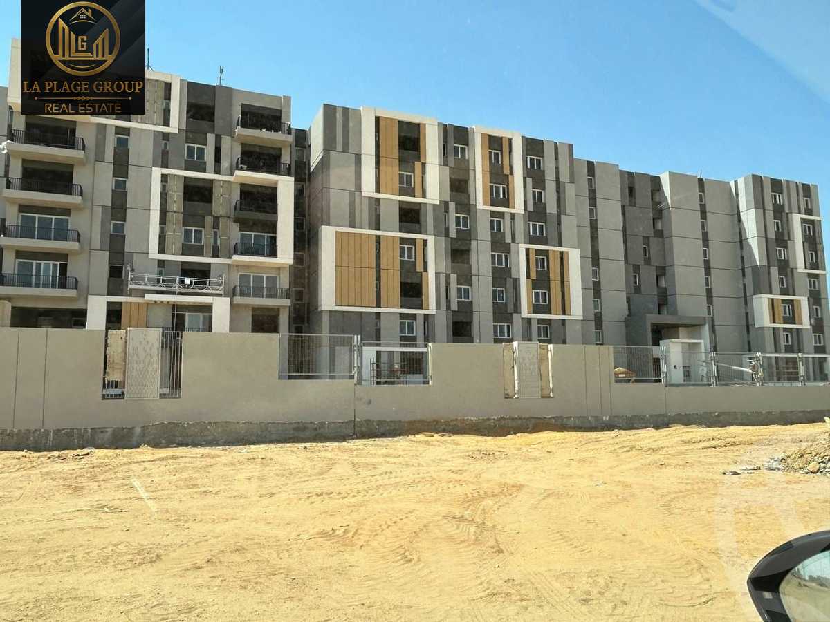 https://aqarmap.com.eg/en/listing/4764370-for-sale-cairo-new-cairo-lmstqbl-syty-compounds-hap-town