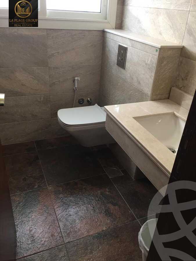 https://aqarmap.com.eg/en/listing/5571525-for-sale-cairo-new-cairo-compounds-hyde-park-cluster-8-hyde-park