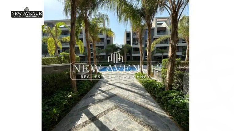 https://aqarmap.com.eg/ar/listing/4695259-for-sale-mdyn-lshrwq-compounds-el-patio-casa
