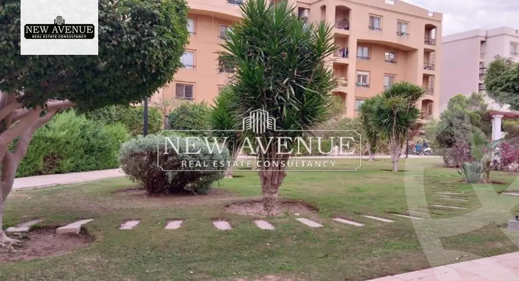 https://aqarmap.com.eg/ar/listing/4701180-for-sale-cairo-new-cairo-lrhb-city-phase-1-ahmed-bahaa-el-deen-st