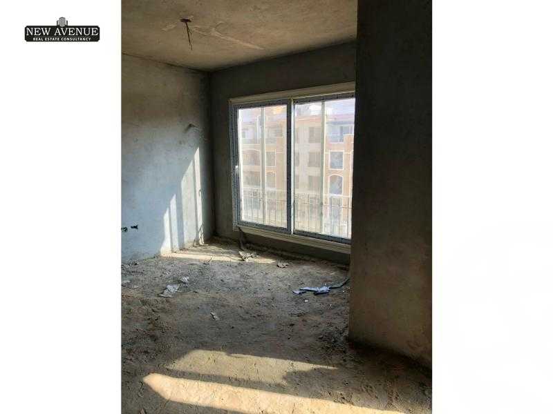 https://aqarmap.com.eg/en/listing/5860030-for-sale-cairo-new-cairo-compounds-stwn-ryzydns-by-ar-y-llttwyr