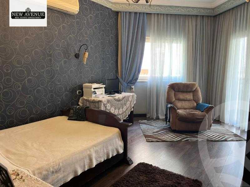 https://aqarmap.com.eg/ar/listing/5114104-for-sale-cairo-new-cairo-first-settlement-mhwr-mstfy-kml