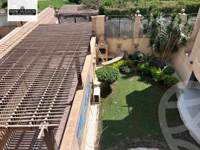 https://aqarmap.com.eg/ar/listing/5114104-for-sale-cairo-new-cairo-first-settlement-mhwr-mstfy-kml