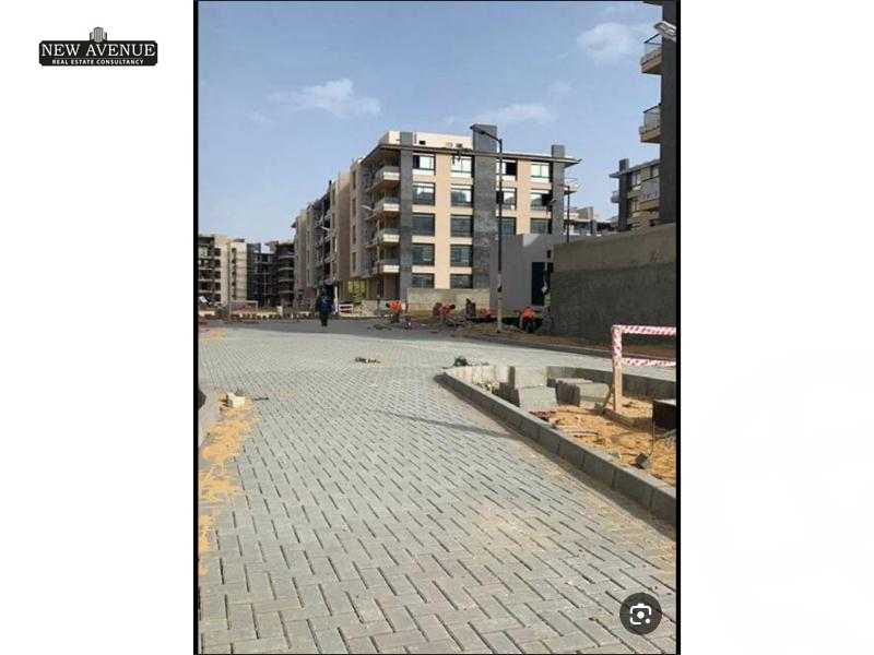 https://aqarmap.com.eg/ar/listing/5126906-for-sale-cairo-new-cairo-compounds-azad