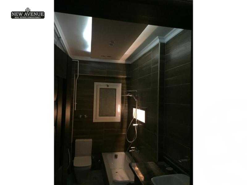 https://aqarmap.com.eg/ar/listing/5224319-for-sale-cairo-new-cairo-compounds-mountain-view-hyde-park