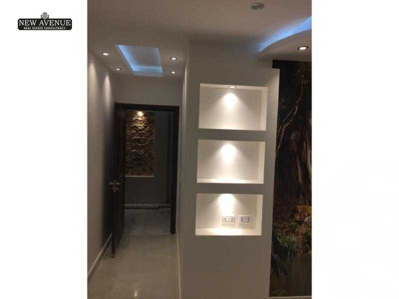 https://aqarmap.com.eg/ar/listing/5224319-for-sale-cairo-new-cairo-compounds-mountain-view-hyde-park