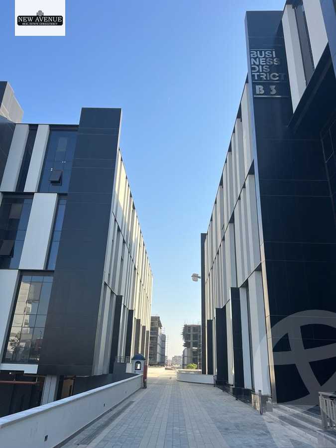 https://aqarmap.com.eg/en/listing/5283736-for-sale-cairo-new-cairo-compounds-hyde-park-business-district
