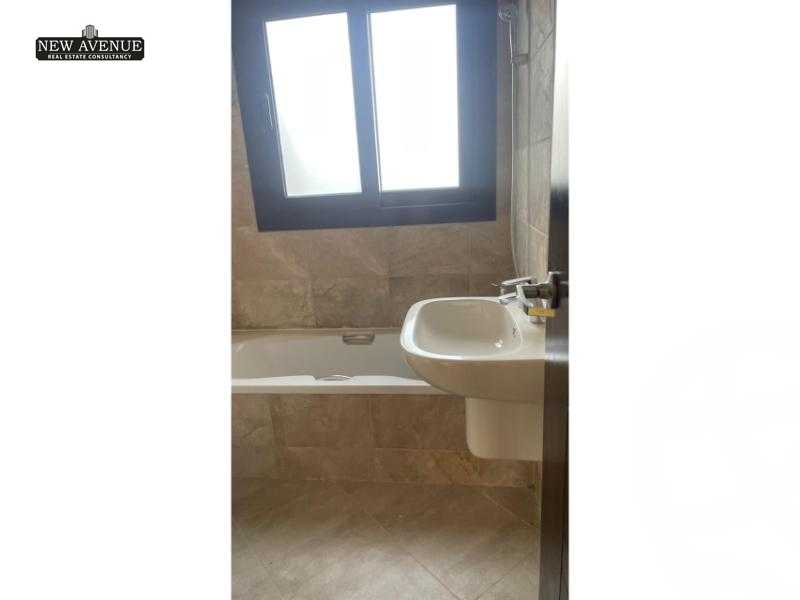 https://aqarmap.com.eg/en/listing/5304038-for-rent-cairo-new-cairo-compounds-hyde-park-centre-ville-hyde-park