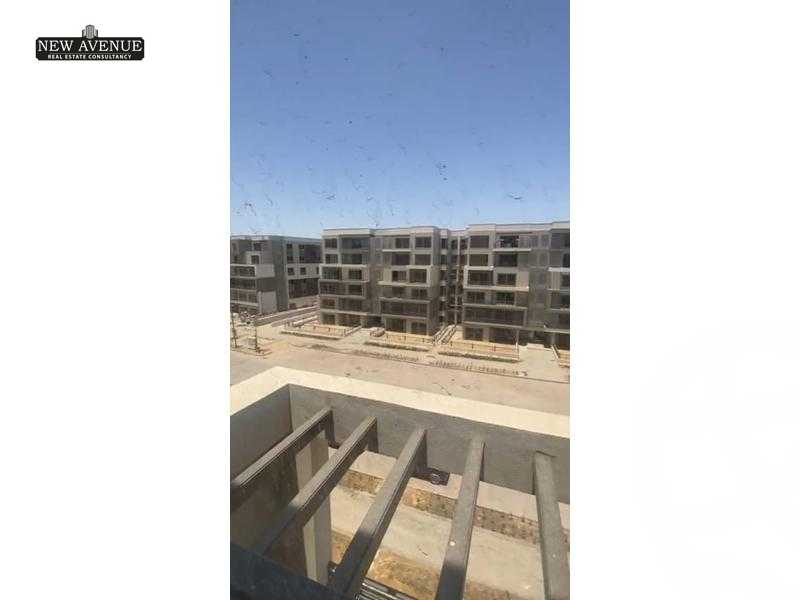 https://aqarmap.com.eg/en/listing/5313298-for-sale-cairo-new-cairo-compounds-blm-hylz-nyw-kyrw