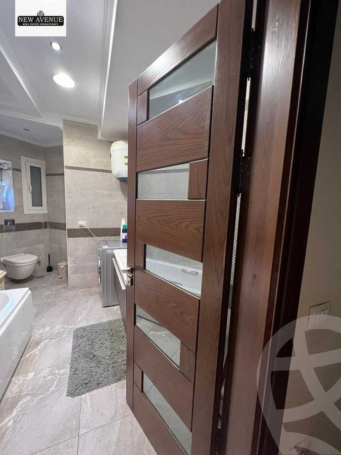https://aqarmap.com.eg/en/listing/5332135-for-sale-cairo-new-cairo-compounds-mountain-view-hyde-park