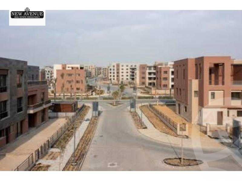 https://aqarmap.com.eg/en/listing/5337199-for-sale-cairo-new-cairo-compounds-district-5-town-homes-district-5
