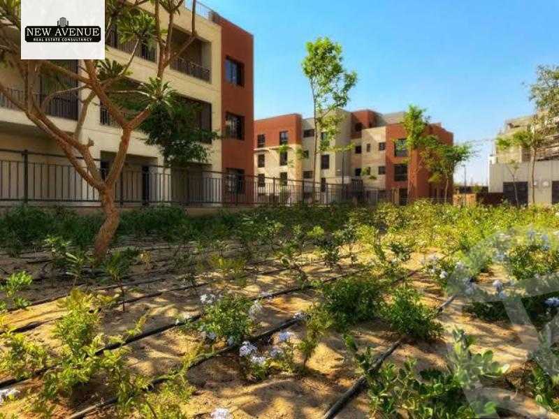 https://aqarmap.com.eg/en/listing/5337199-for-sale-cairo-new-cairo-compounds-district-5-town-homes-district-5