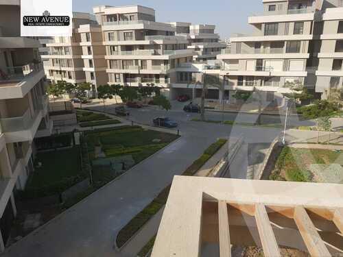 https://aqarmap.com.eg/ar/listing/5379591-for-sale-cairo-new-cairo-compounds-eastown-eastown-parks
