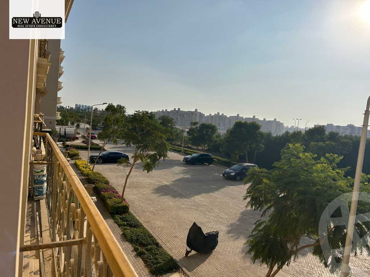 https://aqarmap.com.eg/ar/listing/5386321-for-sale-cairo-new-cairo-compounds-hyde-park-centre-ville-hyde-park