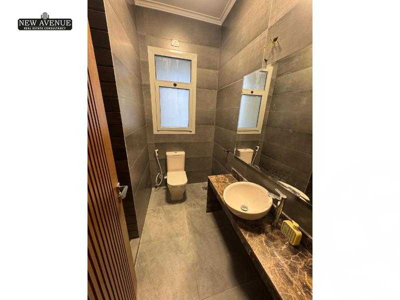 https://aqarmap.com.eg/ar/listing/5520433-for-sale-cairo-new-cairo-compounds-kmbwnd-fyldj-jyt-blm-hylz
