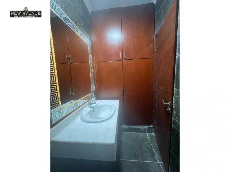 https://aqarmap.com.eg/en/listing/5524844-for-sale-cairo-new-cairo-compounds-villette-kmbwnd-sky-kwndwz-swdyk-villette